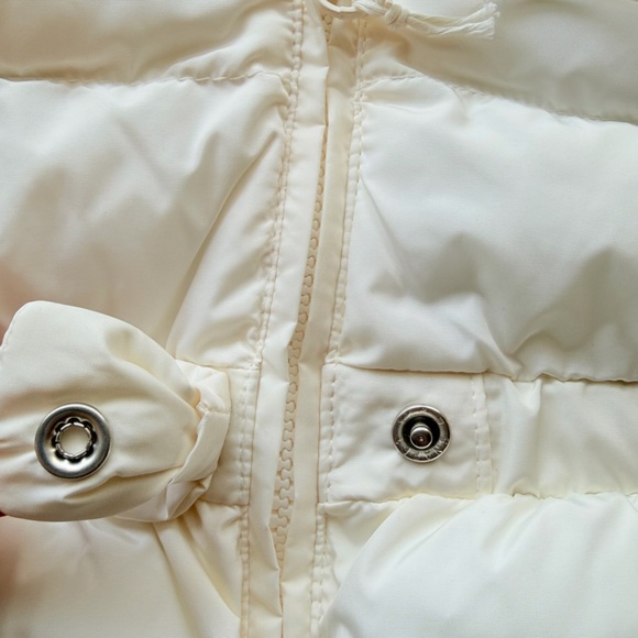 Baby GAP Off-White Hooded Puffer Jacket with Bow 0-6 months - Picture 9 of 11